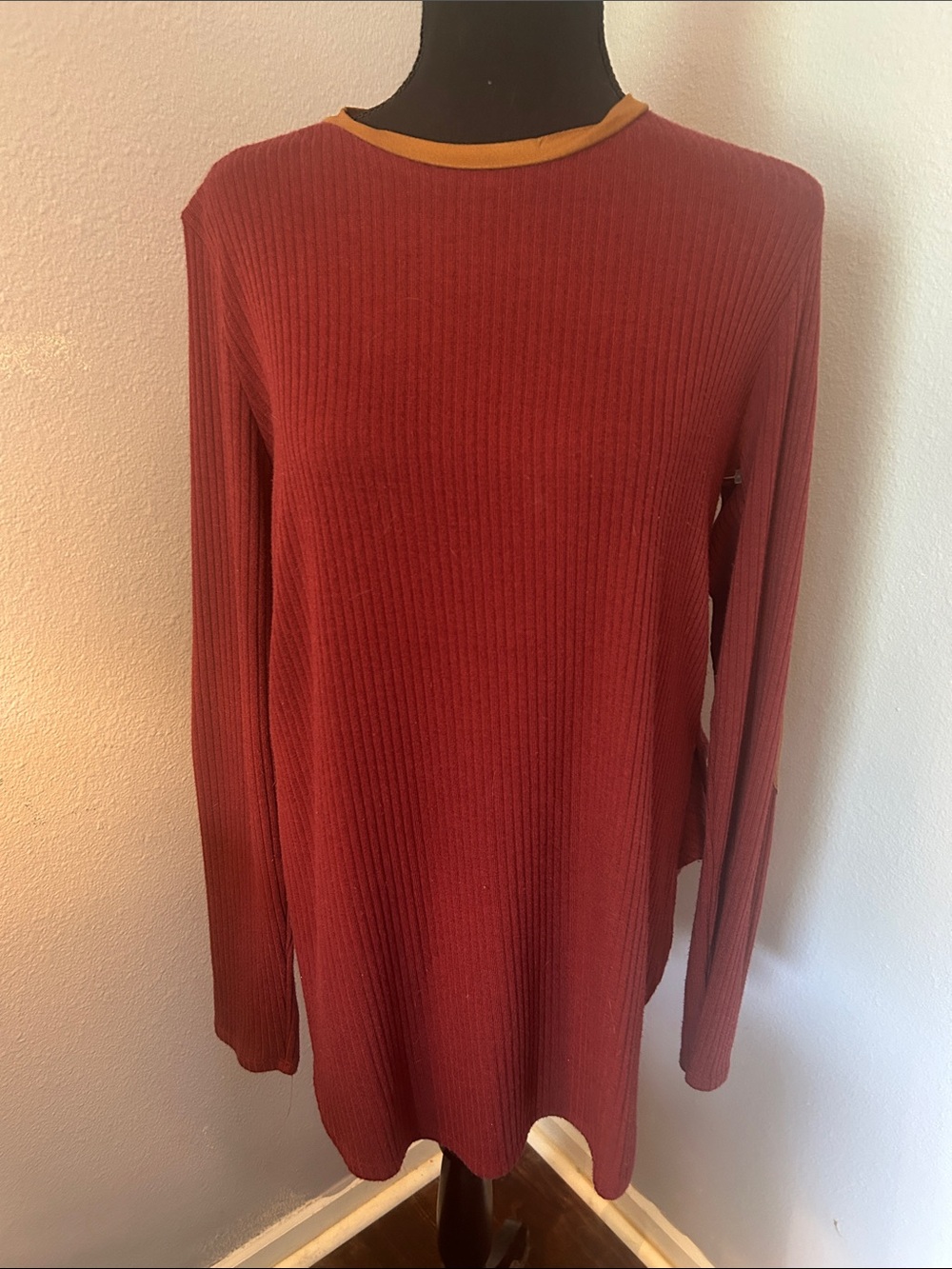 Cherish Women Ribbed Long Sleeve Lightweight Sweater Rust Deep Red Size Large